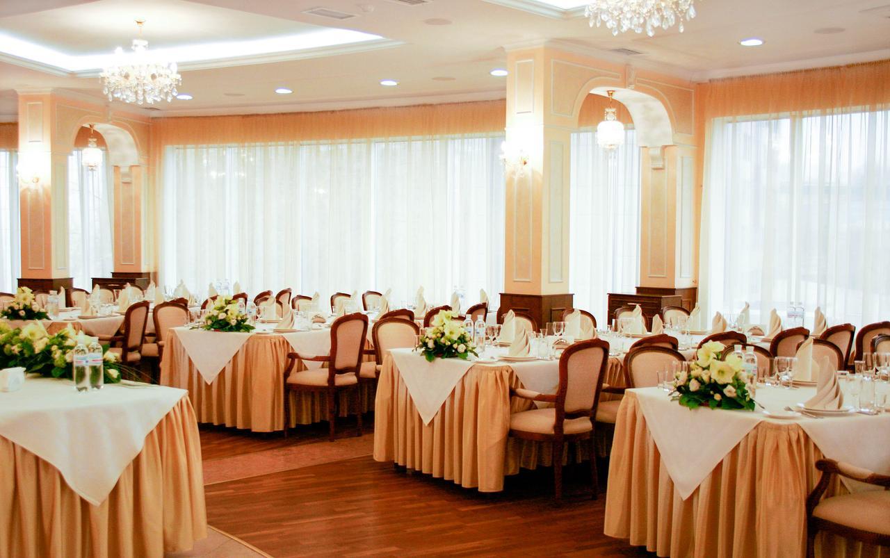Black Sea Hotel Киев Екстериор снимка
