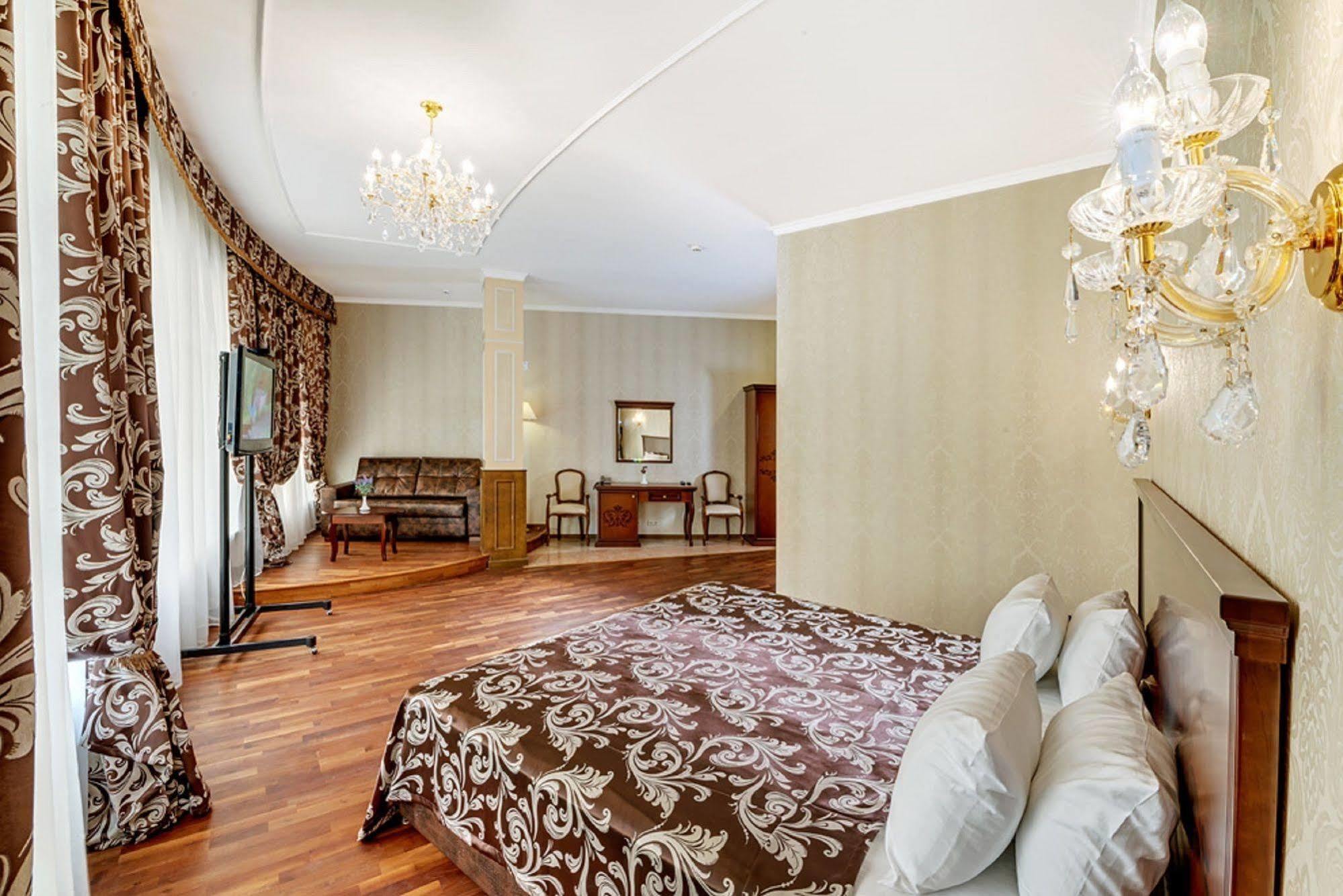 Black Sea Hotel Киев Екстериор снимка