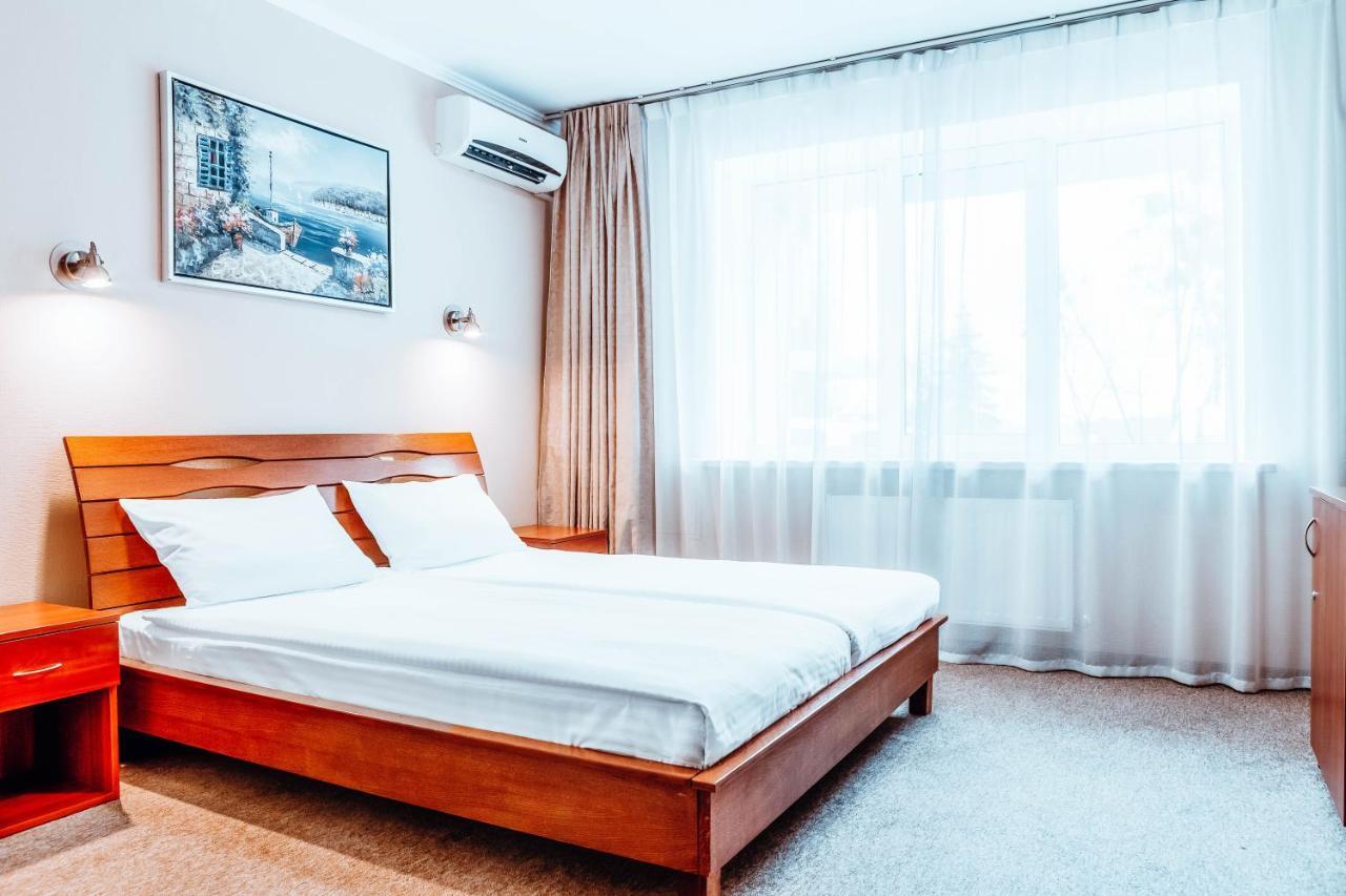 Black Sea Hotel Киев Екстериор снимка