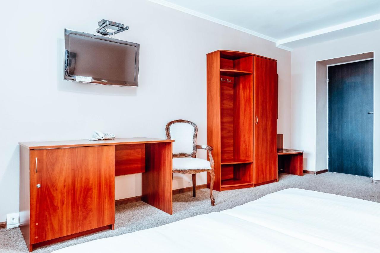 Black Sea Hotel Киев Екстериор снимка