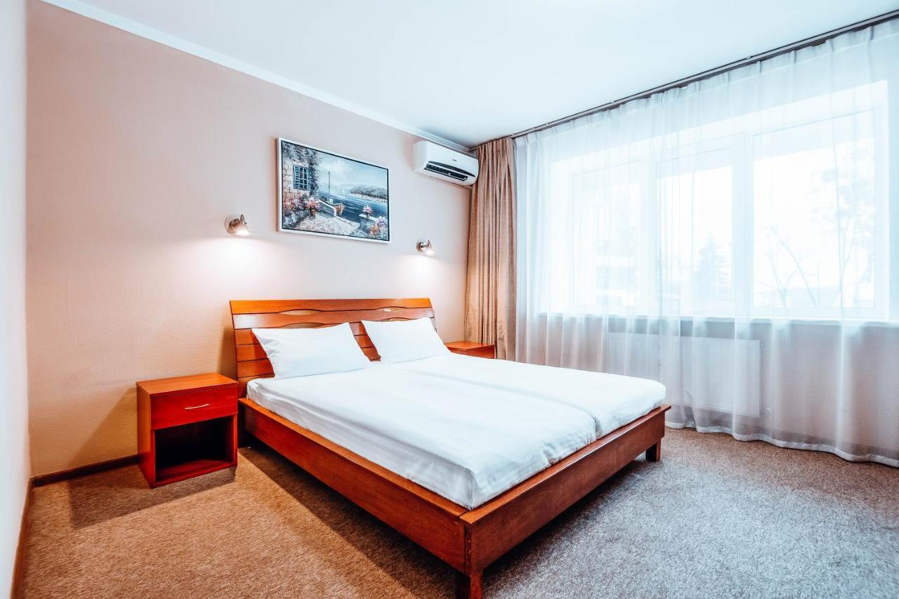 Black Sea Hotel Киев Екстериор снимка