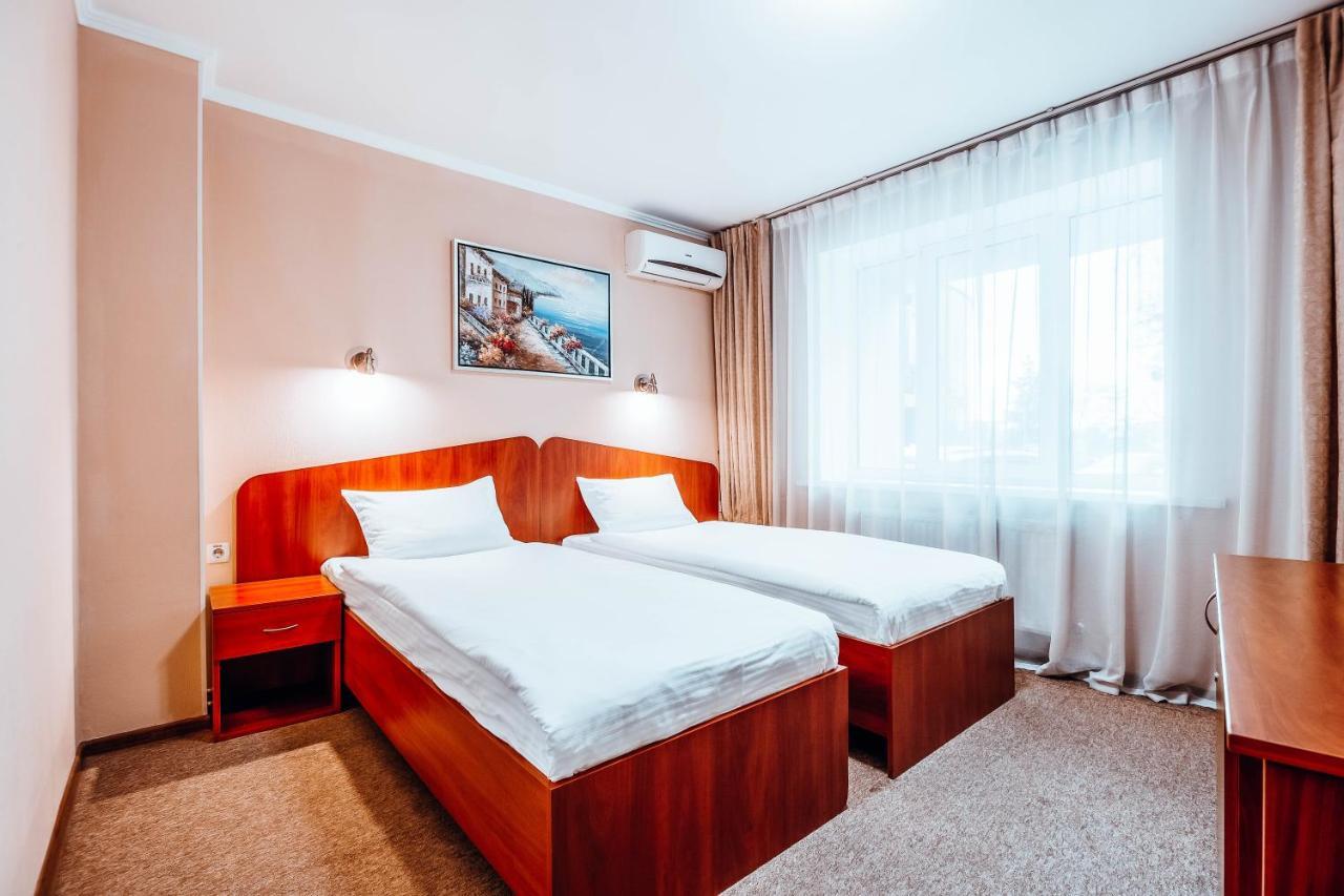 Black Sea Hotel Киев Екстериор снимка